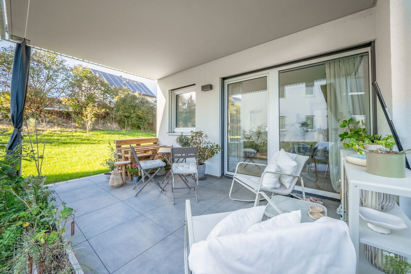 überdachte Terrasse